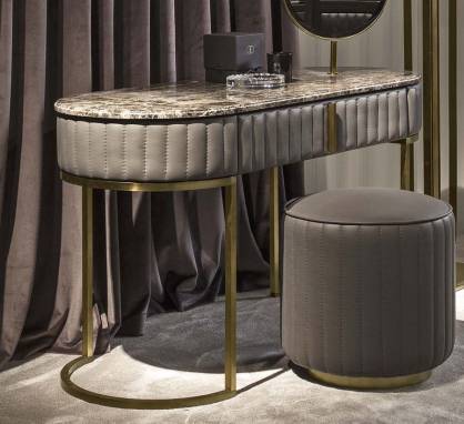 Туалетный столик