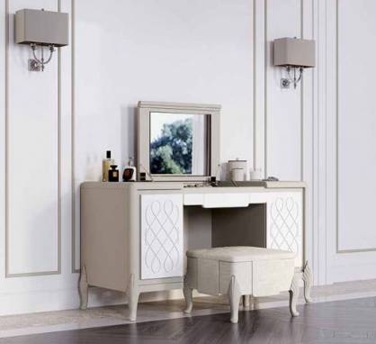 Туалетный столик