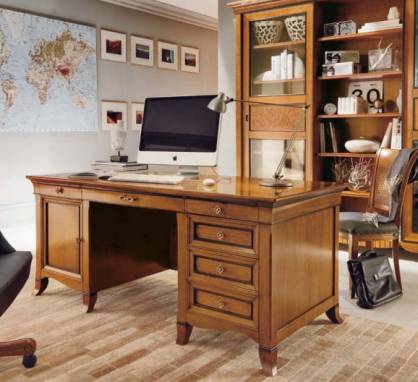 Письменный стол