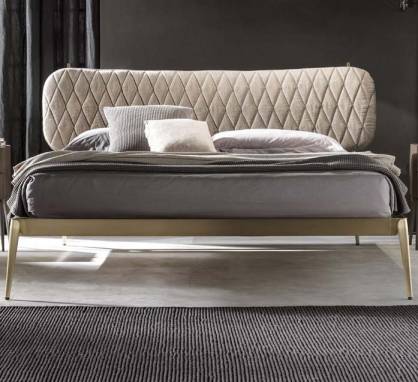 Кровать двуспальная