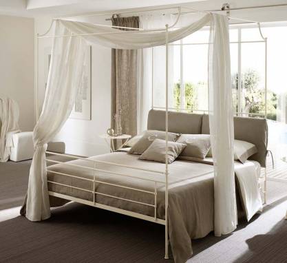 Кровать с балдахином