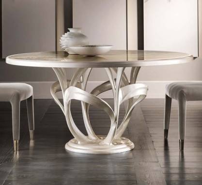 Обеденный стол