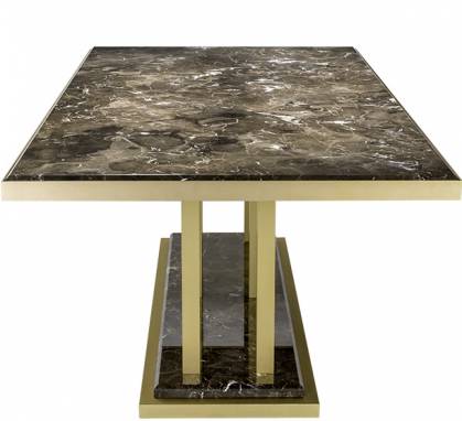 Обеденный стол