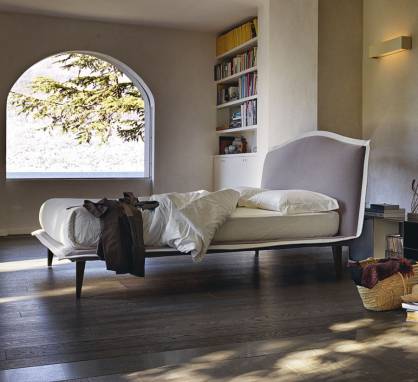 Кровать двуспальная