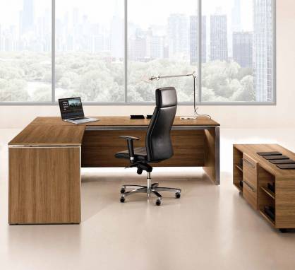 Письменный стол