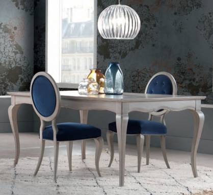 Обеденный стол