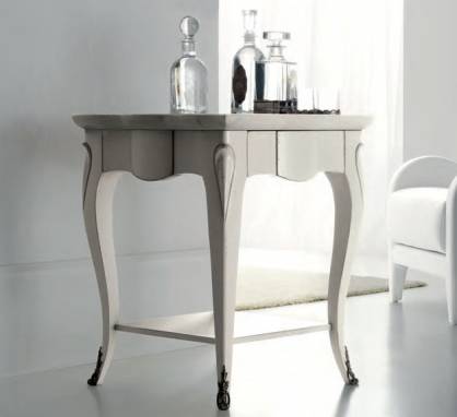 Приставной столик