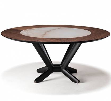 Обеденный стол