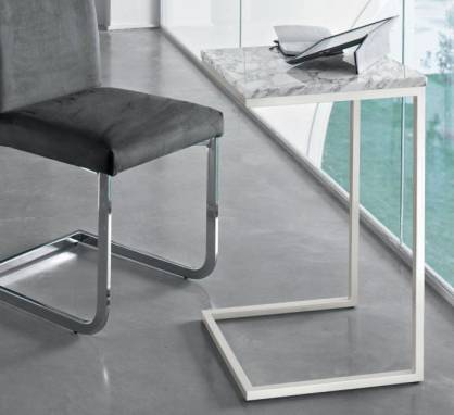 Приставной столик