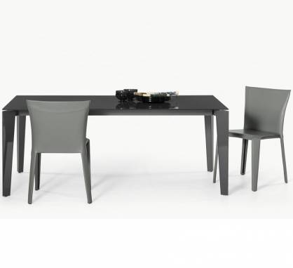 Обеденный стол