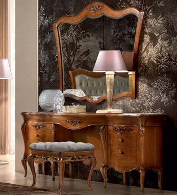 Письменный стол