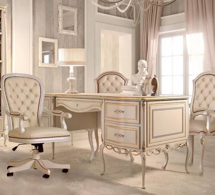 Письменный стол