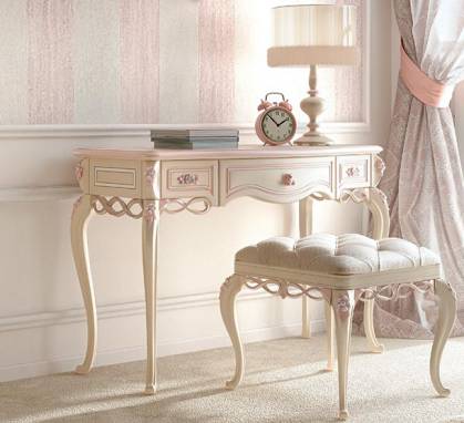 Консольный стол