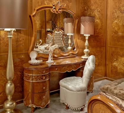 Консольный стол