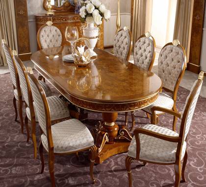 Обеденный стол