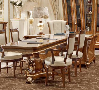 Приставной столик