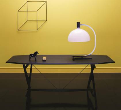 Светильник  настольный (Настольная лампа)