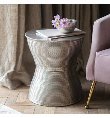 Приставной столик