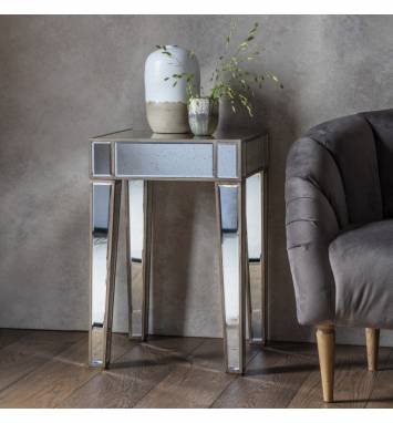 Приставной столик