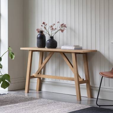 Консольный стол