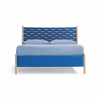 Кровать двуспальная