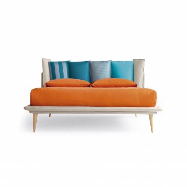 Кровать двуспальная